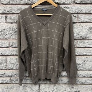 Men's V-Neck Sweater in Brown Checkered Pattern